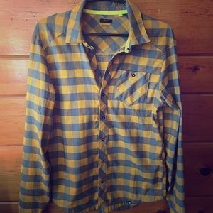 Pearl Izumi Bike Shirt (Men’s size Small)